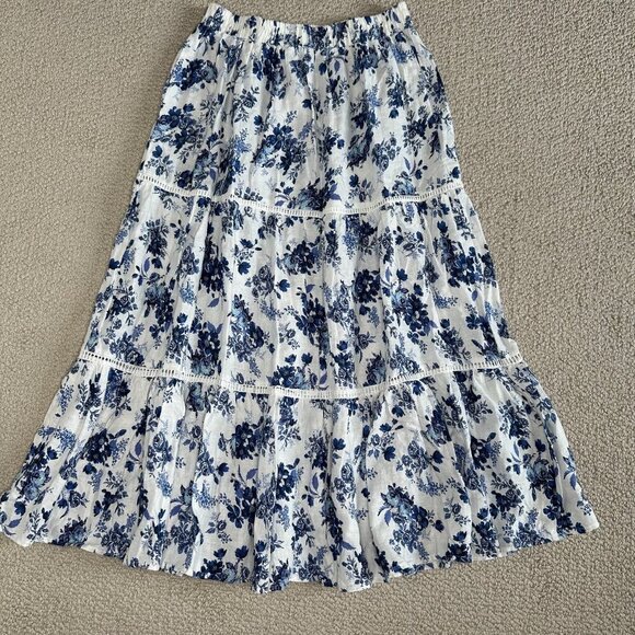 Cupcakes and Cashmere Tiered Midi Skirt White Blue Floral Cottagecore Large - Picture 1 of 11